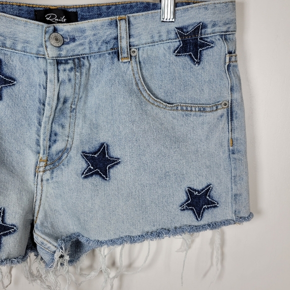 Rails Logan Star Denim Shorts Size 30 Medium Wash Button Fly 100% Cotton - Picture 2 of 12